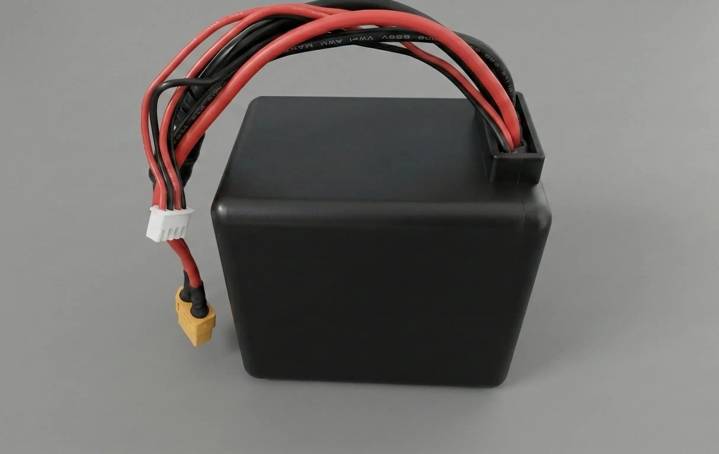 Лодка за захранка Flytec V080 с GPS, 800 м обхват и 20000mAh батерия