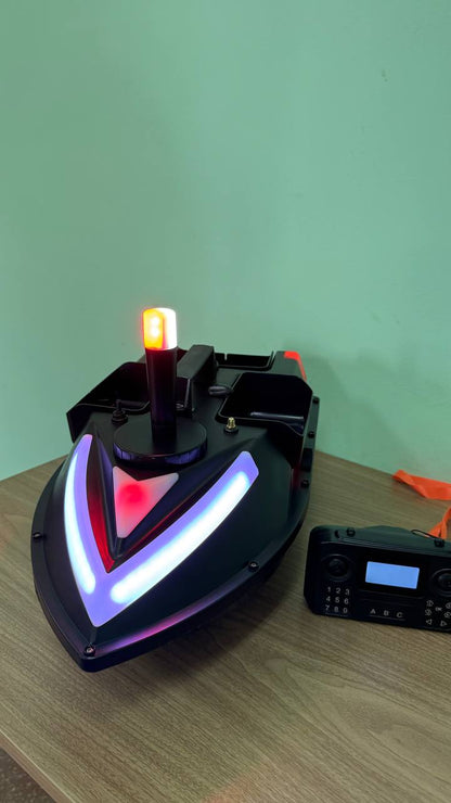 Лодка за захранка ZV06  GPS 100 точки  3 изхвърлящи коша