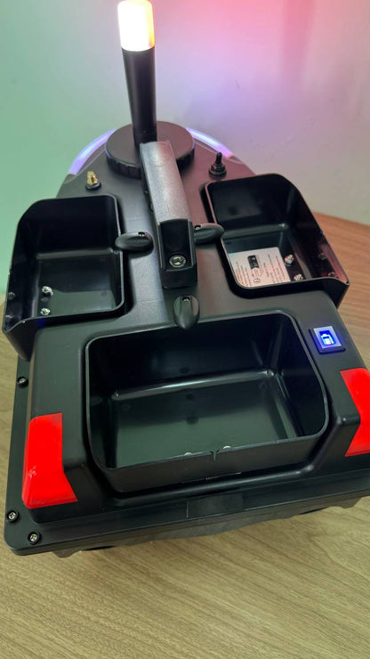 Лодка за захранка ZV06  GPS 100 точки  3 изхвърлящи коша